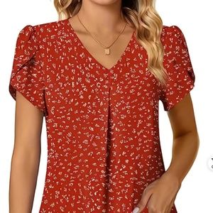 🥳🎉2/25$🤩     NWOT 🎉 Red Ditsy Floral Tulip sleeve top